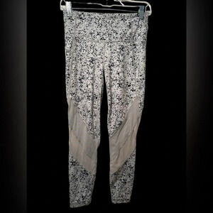 Athleta splatter paint print leggings